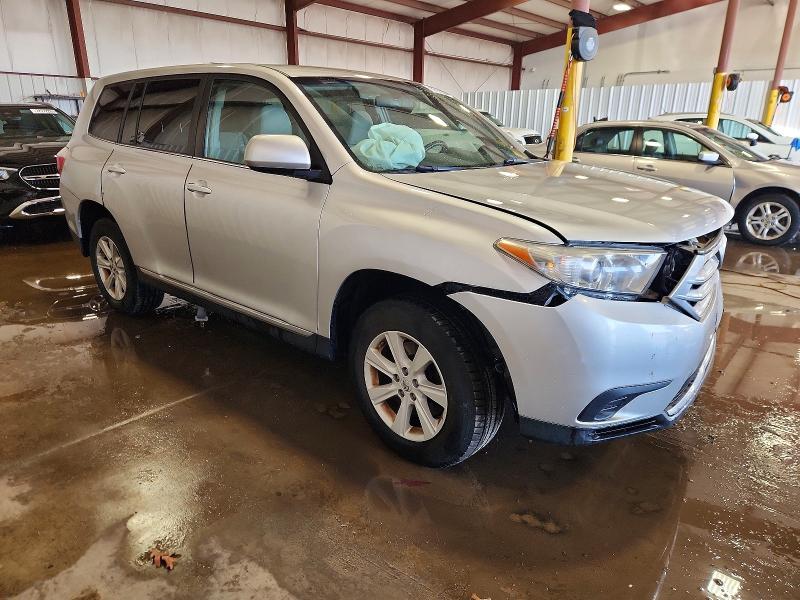Photo 4 from auction – 2013 TOYOTA HIGHLANDER with VIN 5TDBK3EH9DS228763