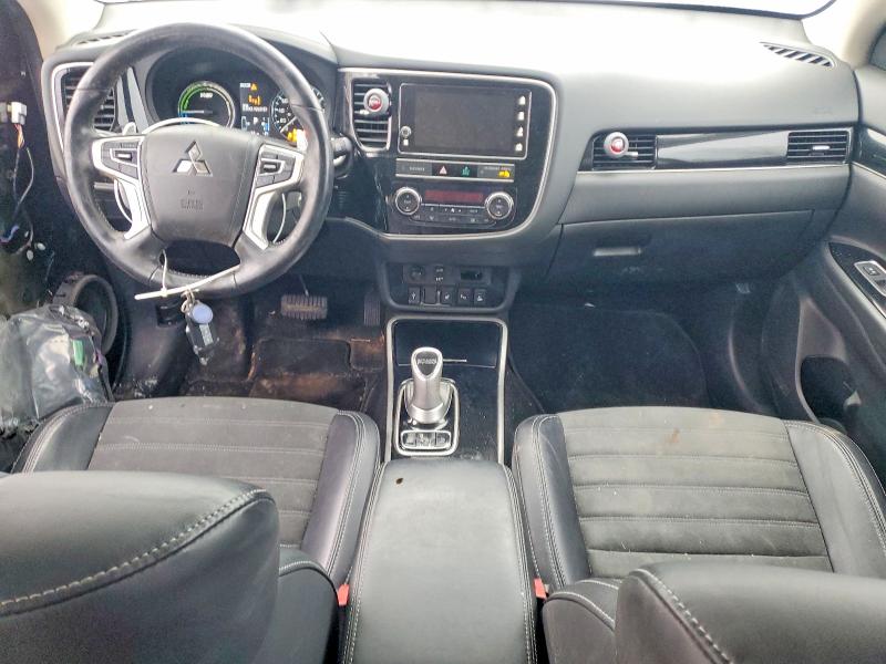 Photo 8 from auction – 2019 MITSUBISHI OUTLANDER with VIN JA4J24A5XKZ610447