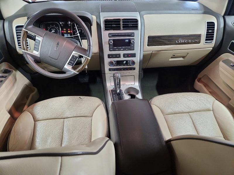 Zdjęcie 8 z aukcji – 2010 LINCOLN MKX z VIN 2LMDJ8JC3ABJ09168