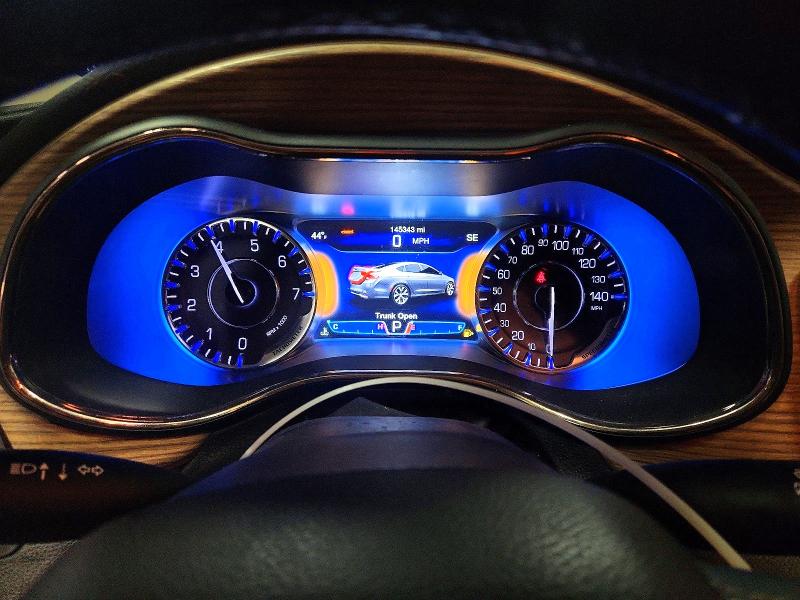 Photo 9 from auction – 2015 CHRYSLER 200 C with VIN 1C3CCCCB3FN554247