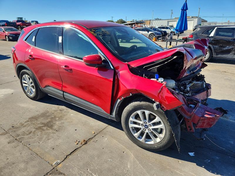 Photo 4 from auction – 2020 FORD ESCAPE with VIN 1FMCU0G60LUA10077