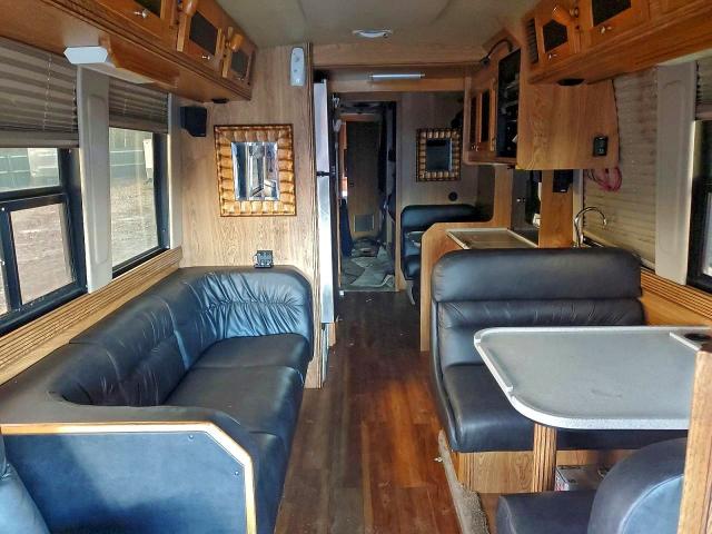 Photo 6 from auction – 1998 PREVOST BUS with VIN 2PCE33498W1026348