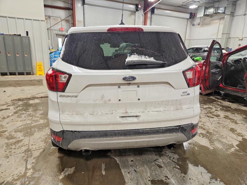 Photo 6 from auction – 2019 FORD ESCAPE SE with VIN 1FMCU9GD0KUB04266
