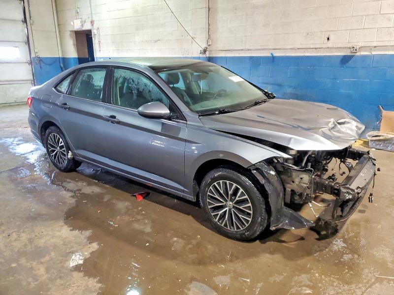 Photo 4 from auction – 2019 VOLKSWAGEN JETTA with VIN 3VWCB7BU6KM132578