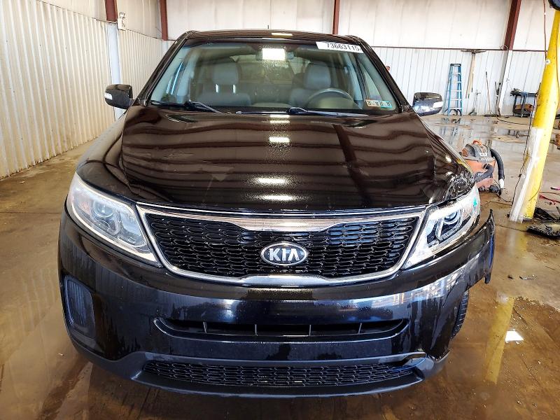Photo 5 from auction – 2014 KIA SORENTO LX with VIN 5XYKT3A64EG504850