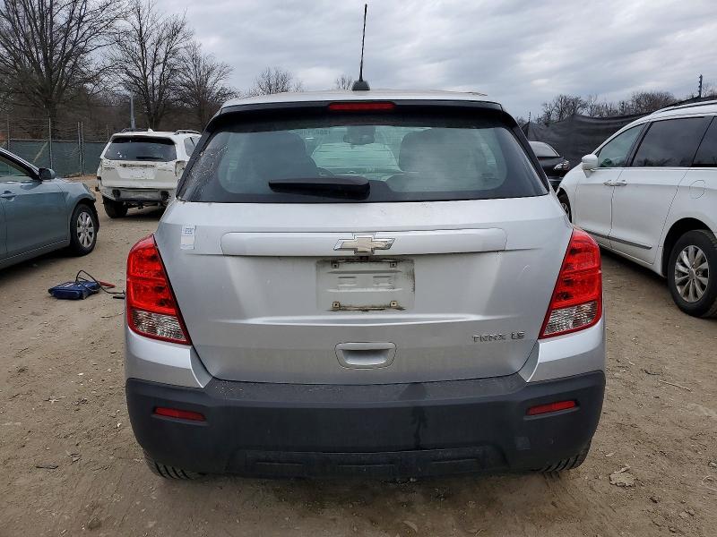 Photo 6 from auction – 2015 CHEVROLET TRAX LS with VIN 3GNCJKSB0FL244884