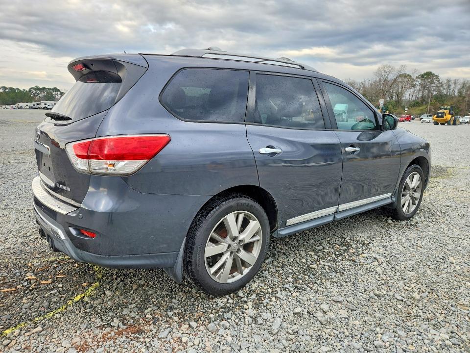 Photo 3 from auction – 2013 NISSAN PATHFINDER with VIN 5N1AR2MNXDC640891