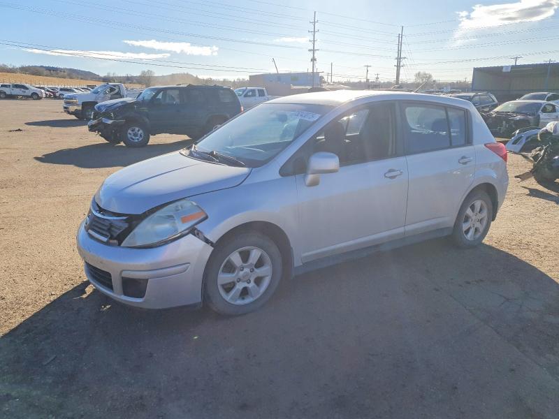 NISSAN VERSA 2008 مع رقم تعريف المركبة 3N1BC13EX8L463343 - صورة من المزاد