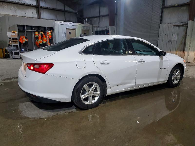 Photo 3 from auction – 2020 CHEVROLET MALIBU LS with VIN 1G1ZB5ST1LF138596