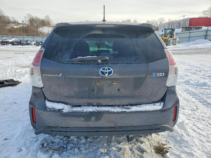 Photo 6 from auction – 2015 TOYOTA PRIUS V with VIN JTDZN3EU2FJ027905