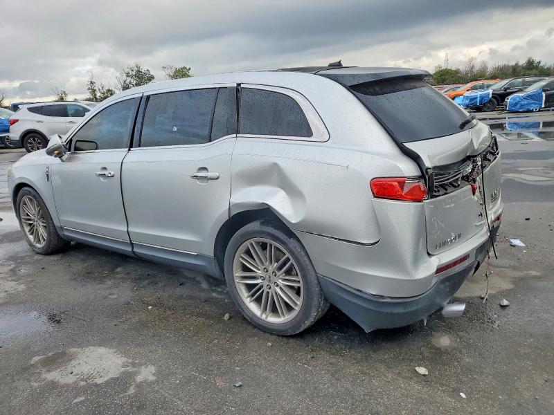 Photo 2 from auction – 2013 LINCOLN MKT with VIN 2LMHJ5AT1DBL56354