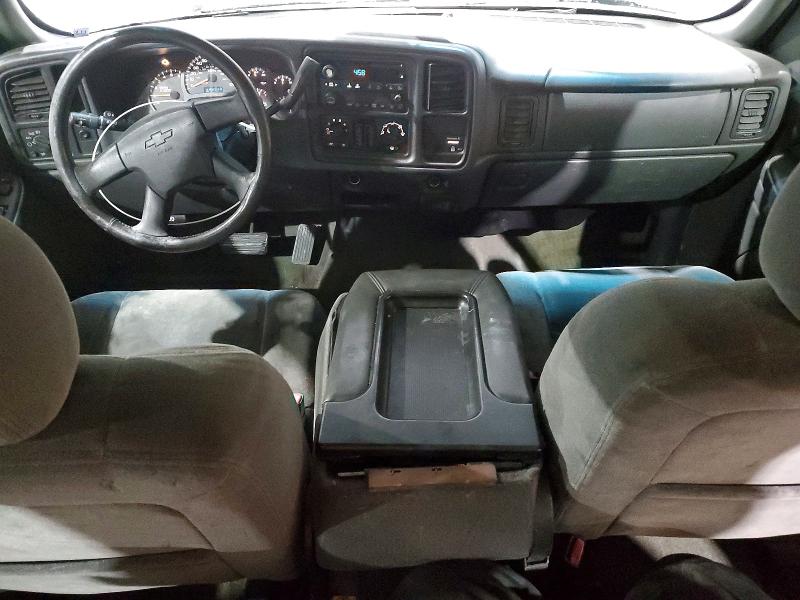 Photo 8 from auction – 2004 CHEVROLET SILVERADO with VIN 2GCEC19T841351748