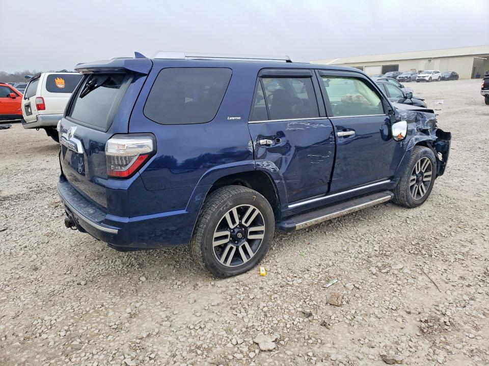 Photo 3 from auction – 2015 TOYOTA 4RUNNER SR with VIN JTEBU5JR2F5223171