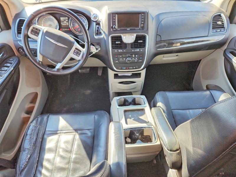 Photo 8 from auction – 2014 CHRYSLER TOWN & COU with VIN 2C4RC1BG7ER467332