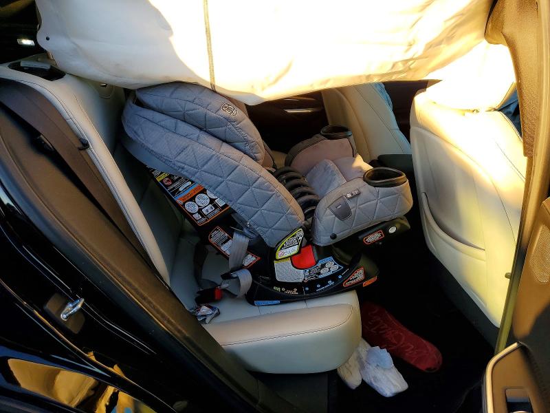 Photo 10 from auction – 2019 CADILLAC XT4 with VIN 1GYFZER47KF107785