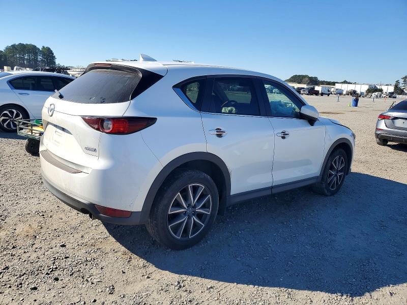Photo 3 from auction – 2018 MAZDA CX-5 TOURI with VIN JM3KFBCMXJ0433884