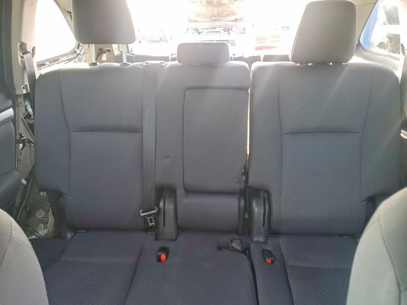 Photo 10 from auction – 2018 TOYOTA HIGHLANDER with VIN 5TDZZRFH7JS273045