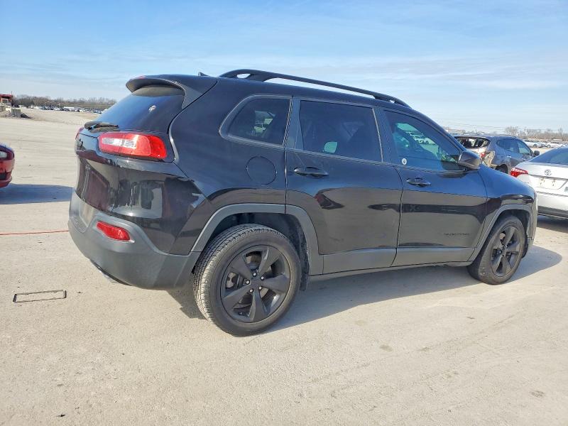 Photo 3 from auction – 2017 JEEP CHEROKEE with VIN 1C4PJLDS3HW613568