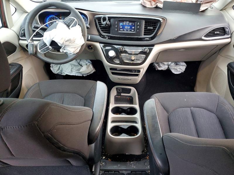 Photo 8 from auction – 2017 CHRYSLER PACIFICA with VIN 2C4RC1CG2HR695418