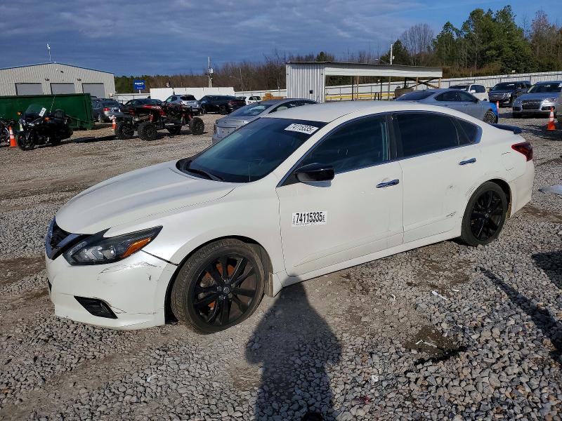 NISSAN ALTIMA 2017 with VIN 1N4AL3AP2HC245729 - Photo from auction