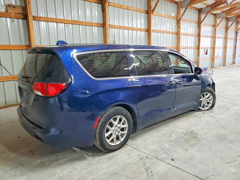 Photo 3 from auction – 2017 CHRYSLER PACIFICA with VIN 2C4RC1DG1HR521855