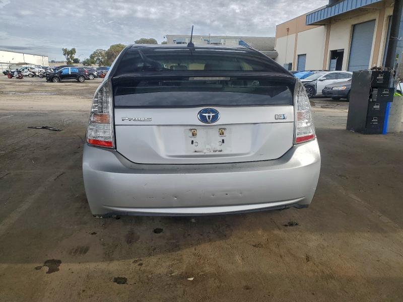 Photo 6 from auction – 2011 TOYOTA PRIUS with VIN JTDKN3DU6B5321880