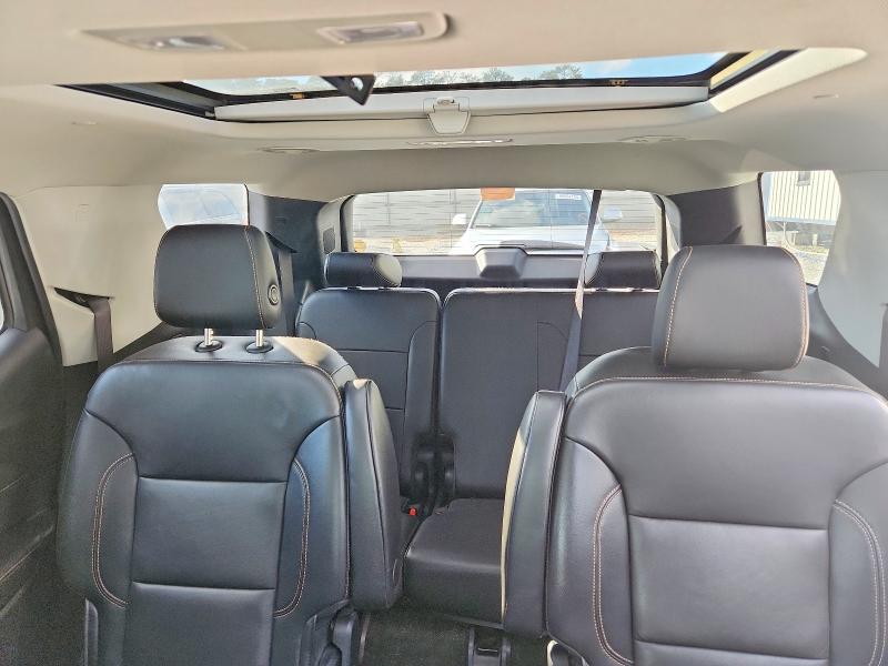 Photo 10 from auction – 2018 CHEVROLET TRAVERSE with VIN 1GNERHKW7JJ125883