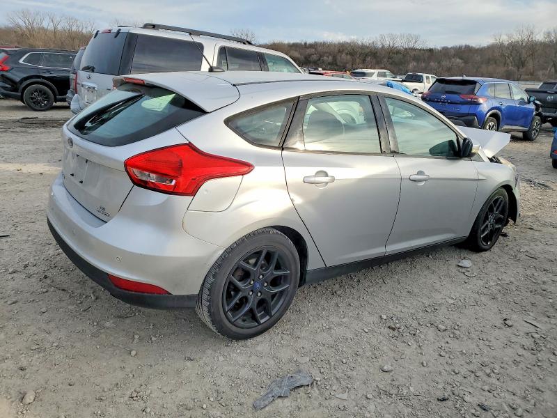 Photo 3 from auction – 2016 FORD FOCUS SE with VIN 1FADP3K2XGL286211