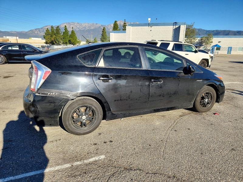 Photo 3 from auction – 2013 TOYOTA PRIUS with VIN JTDKN3DU8D5631788