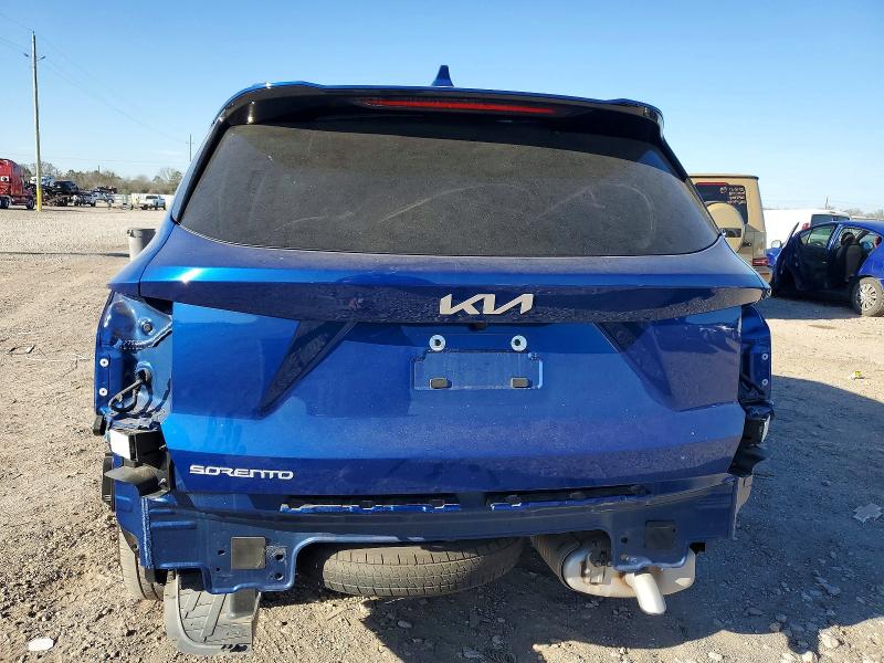 Photo 6 from auction – 2023 KIA SORENTO S with VIN 5XYRL4LC1PG182680