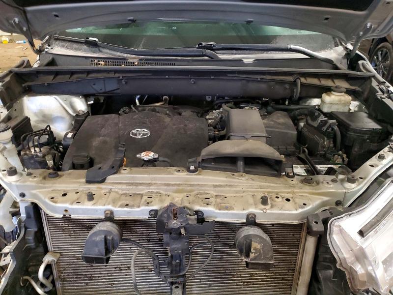 Photo 12 from auction – 2018 TOYOTA HIGHLANDER with VIN 5TDJZRFH2JS547460