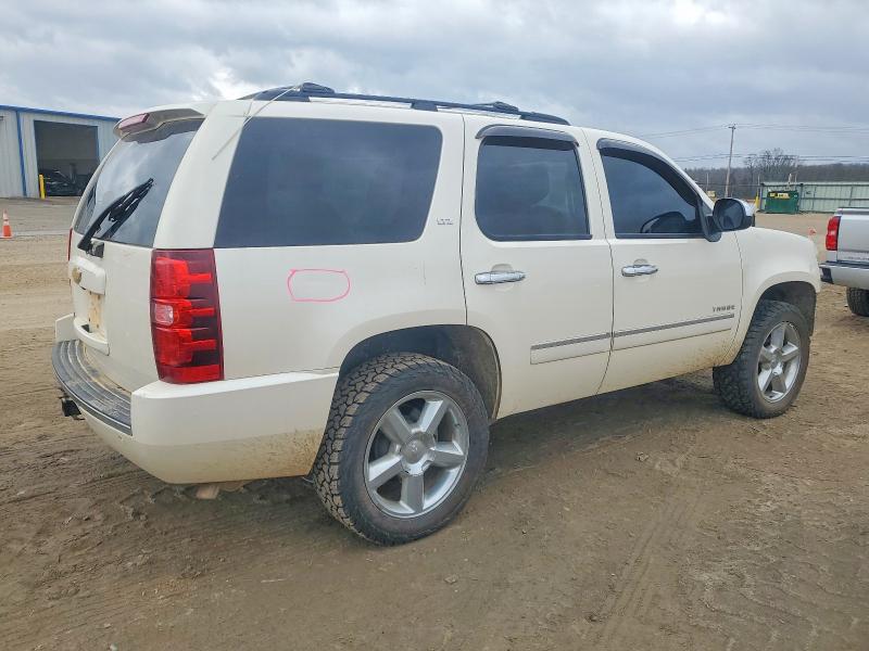 Photo 3 from auction – 2013 CHEVROLET TAHOE with VIN 1GNSKCE01DR370170