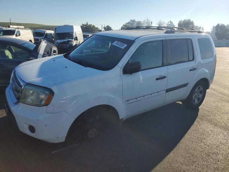 HONDA PILOT LX 2011 with VIN 5FNYF4H28BB088024 - Photo from auction
