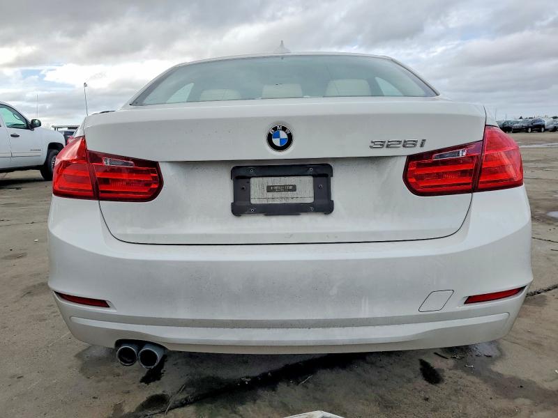 Photo 6 from auction – 2014 BMW 328 I SULE with VIN WBA3C1C50EK111206
