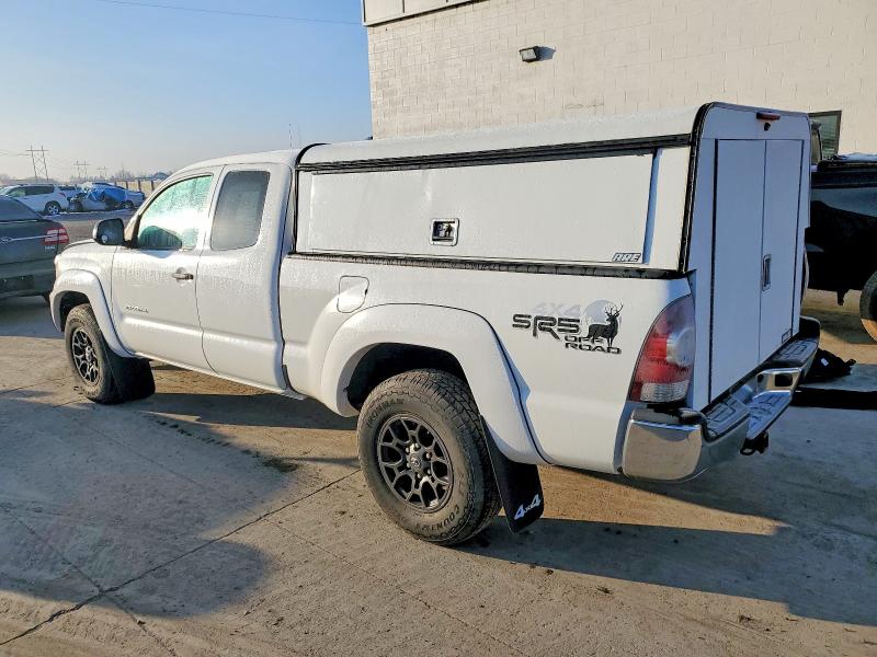Photo 2 from auction – 2014 TOYOTA TACOMA with VIN 5TFUU4EN8EX106423
