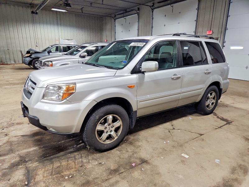 HONDA PILOT EXL 2008 with VIN 5FNYF18598B007596 - Photo from auction
