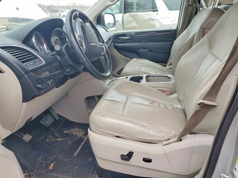 Photo 7 from auction – 2011 CHRYSLER TOWN & COU with VIN 2A4RR6DG7BR784235