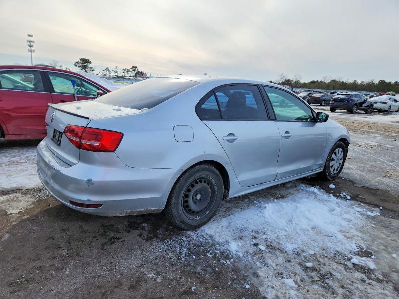 Photo 3 from auction – 2015 VOLKSWAGEN JETTA BASE with VIN 3VW2K7AJ2FM339803