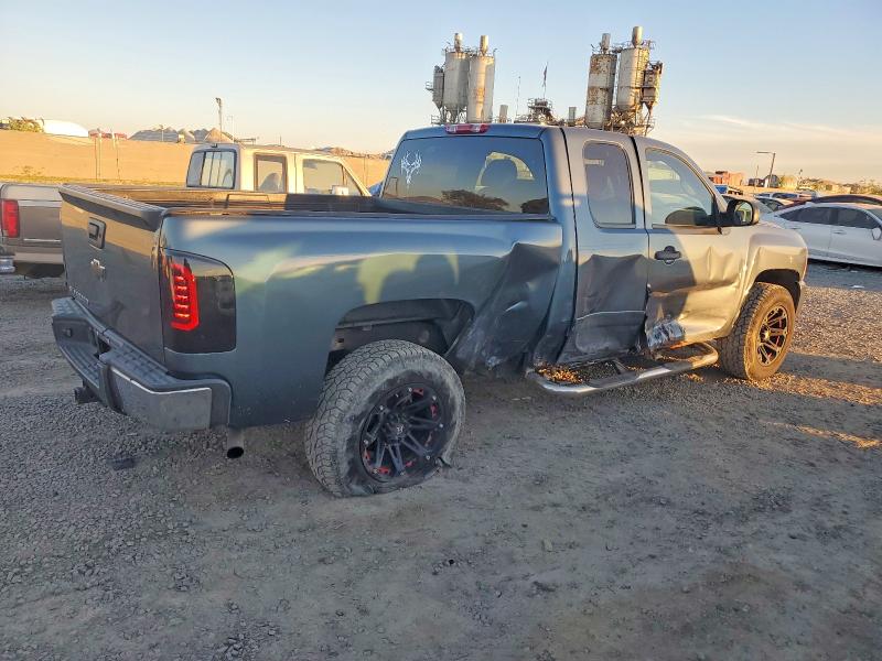 Photo 3 from auction – 2008 CHEVROLET SILVERADO with VIN 1GCEK19068Z211669
