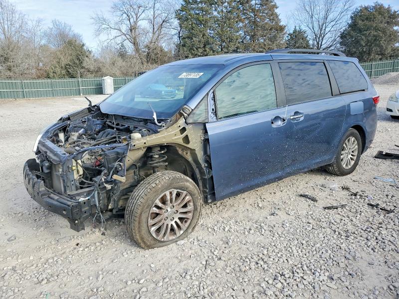 Photo 1 from auction – 2016 TOYOTA SIENNA with VIN 5TDYK3DC9GS715854