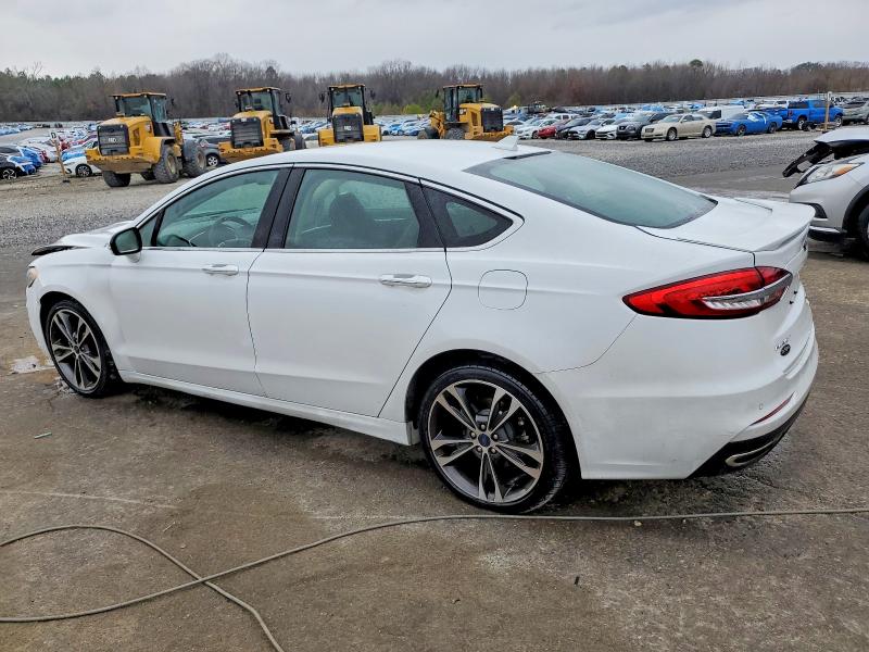 Photo 2 from auction – 2020 FORD FUSION TIT with VIN 3FA6P0D91LR192800