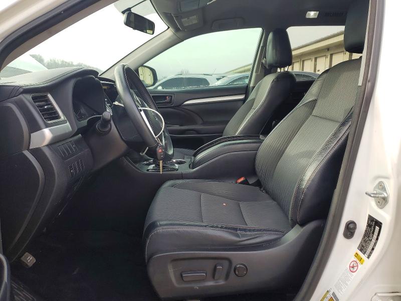 Photo 7 from auction – 2016 TOYOTA HIGHLANDER with VIN 5TDBKRFH3GS346099