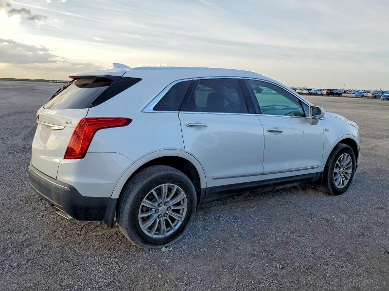 Photo 3 from auction – 2019 CADILLAC XT5 with VIN 1GYKNCRS6KZ103383