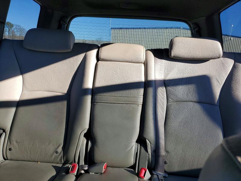 Photo 10 from auction – 2006 TOYOTA HIGHLANDER with VIN JTEEP21A460177109