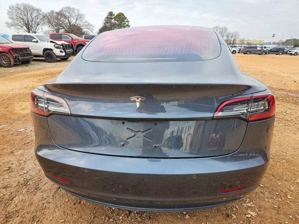 Photo 6 from auction – 2018 TESLA MODEL 3 with VIN 5YJ3E1EA4JF005159