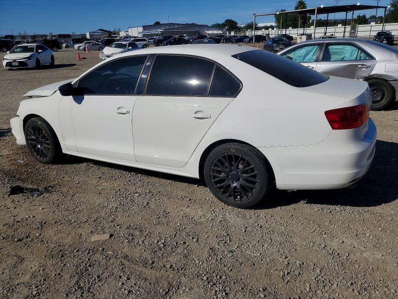 Photo 2 from auction – 2013 VOLKSWAGEN JETTA BASE with VIN 3VW2K7AJ9DM294744