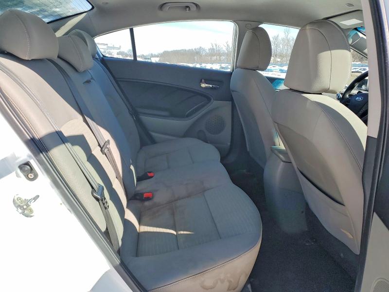 Photo 10 from auction – 2015 KIA FORTE with VIN KNAFX4A60F5345070