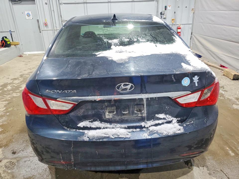 Photo 6 from auction – 2011 HYUNDAI SONATA GLS with VIN 5NPEB4AC5BH295117