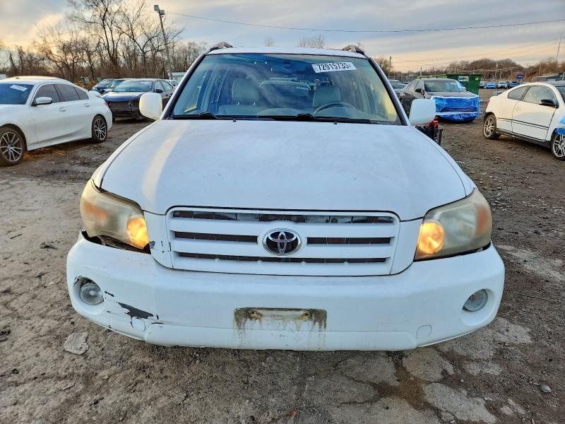 Foto 5 de la subasta – 2005 TOYOTA HIGHLANDER con VIN JTEEP21AX50077692