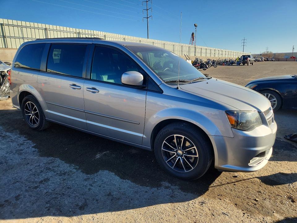 Photo 4 from auction – 2017 DODGE GRAND CARA with VIN 2C4RDGEG9HR549742